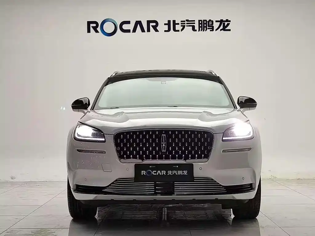 Lincoln Corsair Hybrid — фото 2