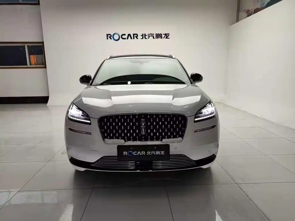 Lincoln Corsair Hybrid — фото 19