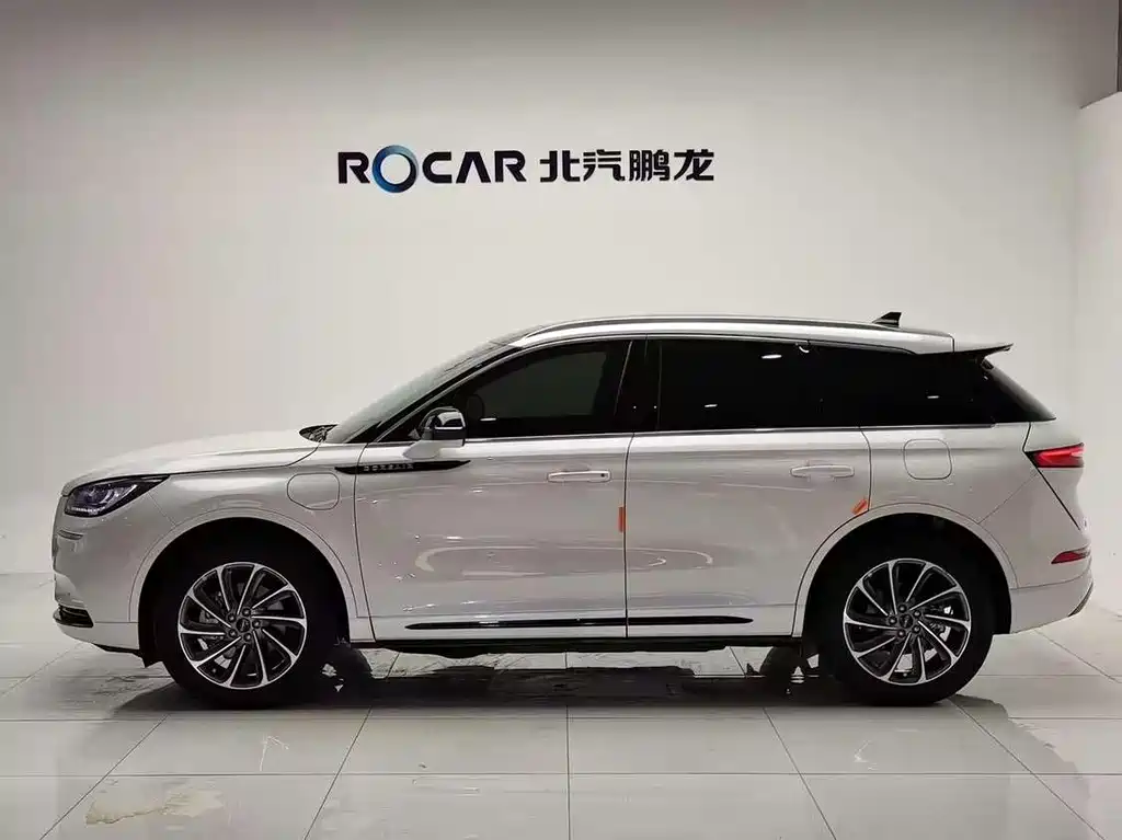 Lincoln Corsair Hybrid — фото 3