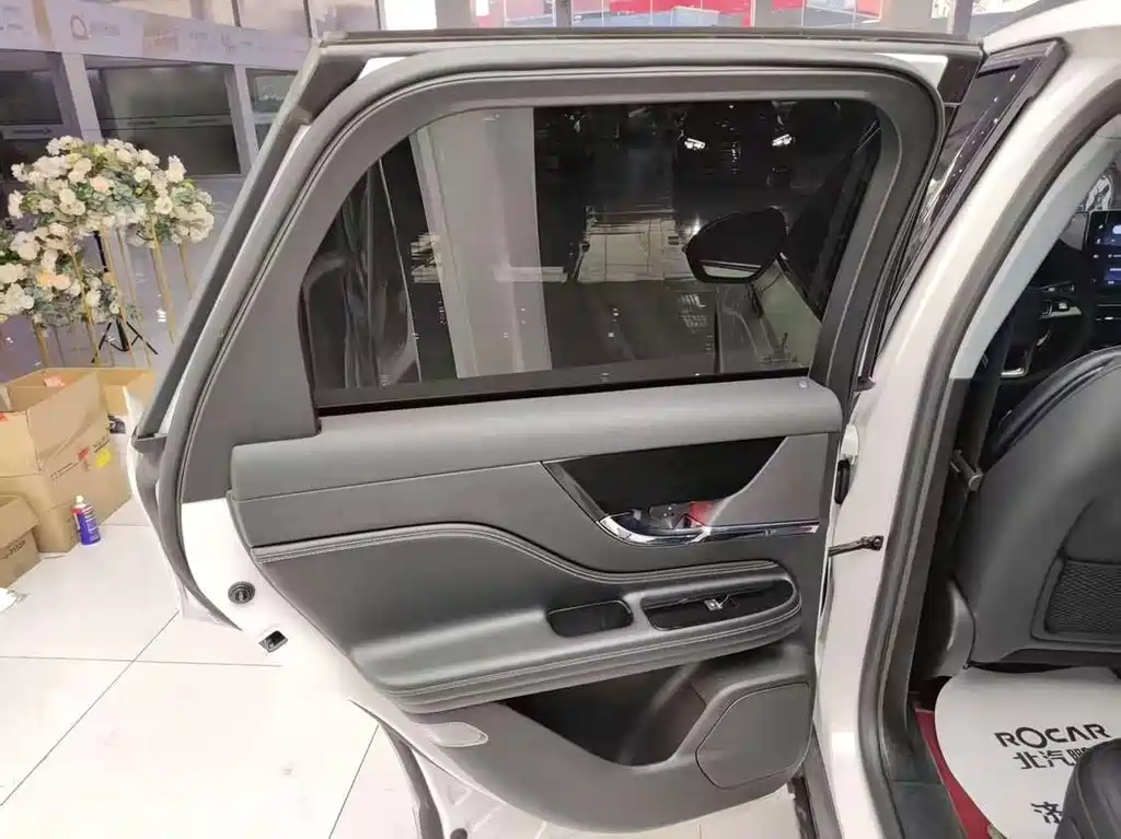 Lincoln Corsair Hybrid — фото 10