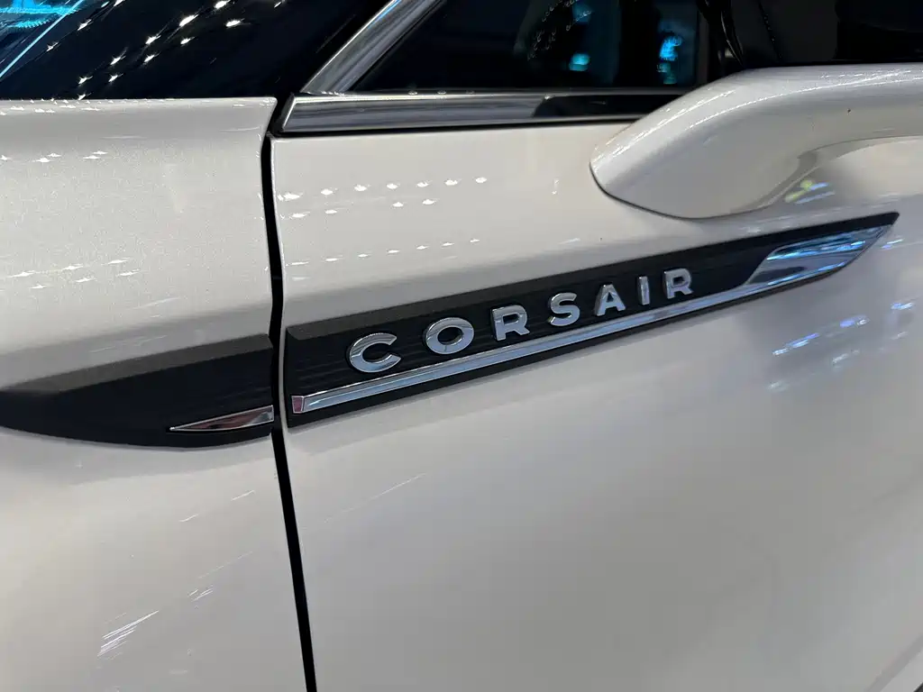 Lincoln Corsair — фото 11