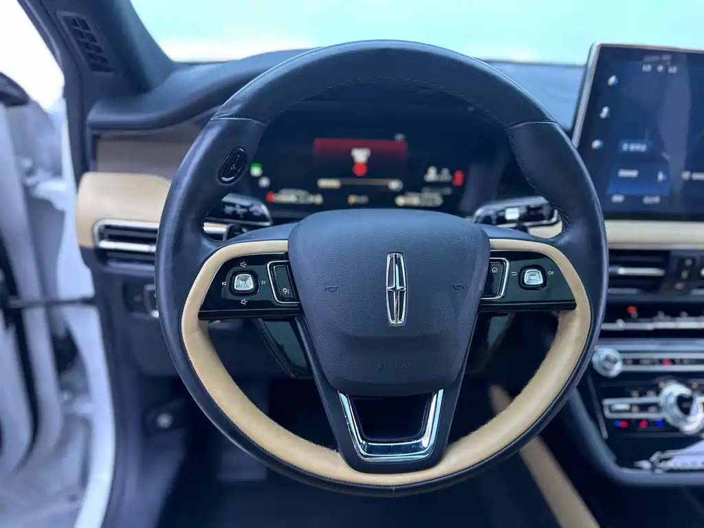 Lincoln Corsair — фото 17
