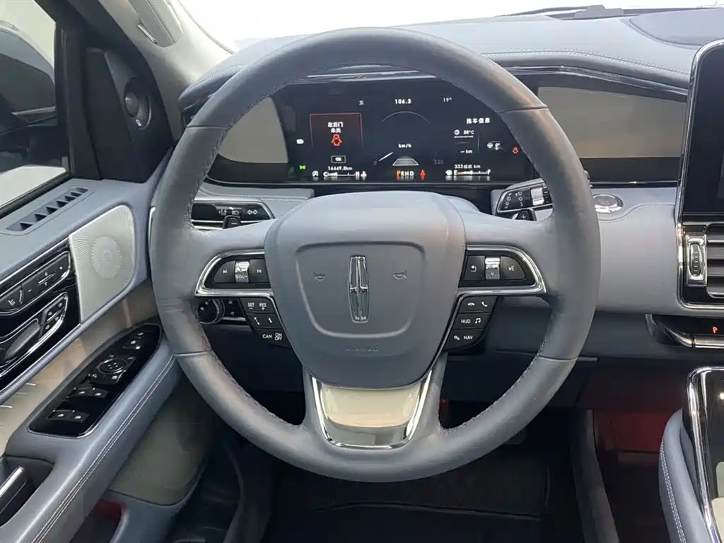 Lincoln Navigator — фото 14
