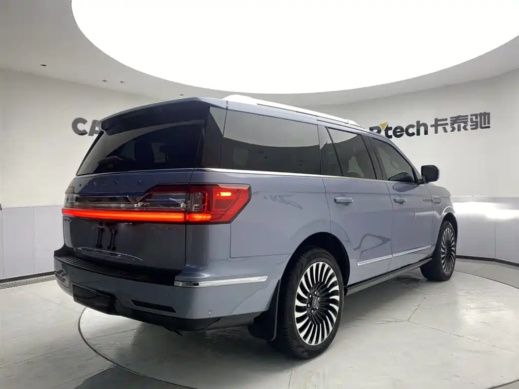 Lincoln Navigator — фото 5