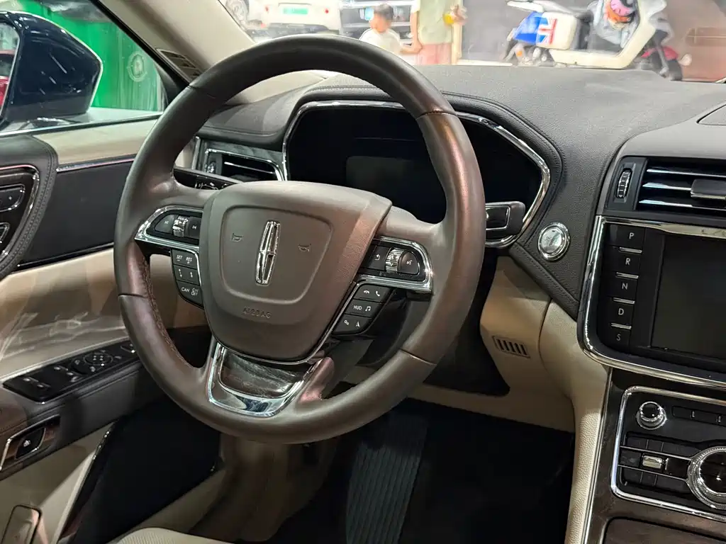 Lincoln Continental — фото 13