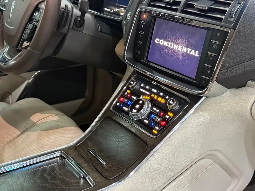 Lincoln Continental — фото 17