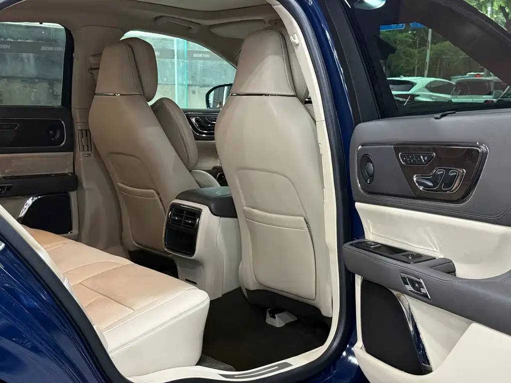 Lincoln Continental — фото 10