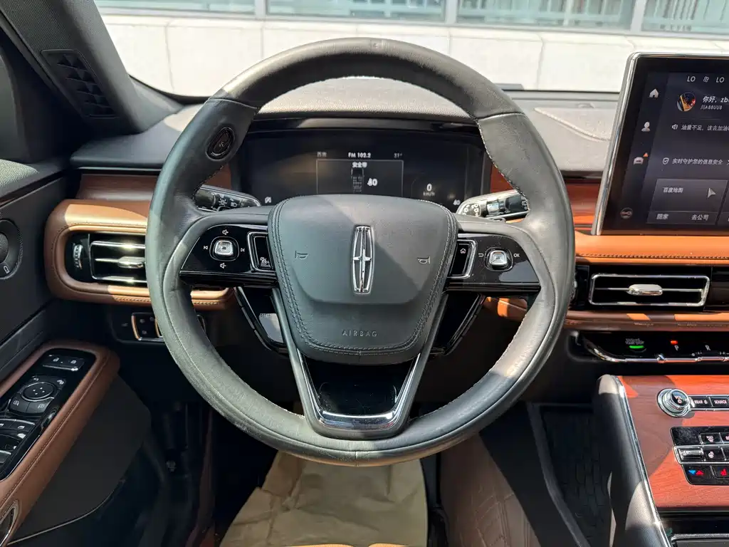 Lincoln Aviator — фото 13