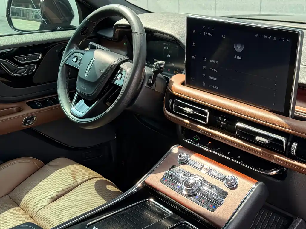 Lincoln Aviator — фото 18