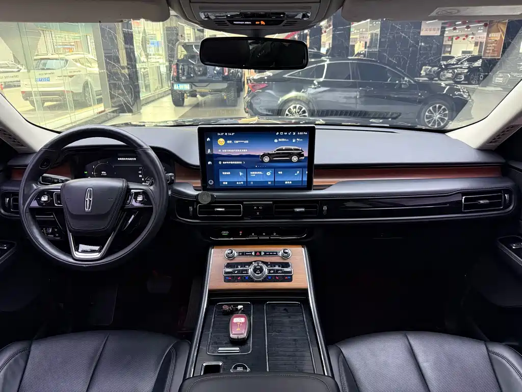 Lincoln Aviator — фото 13