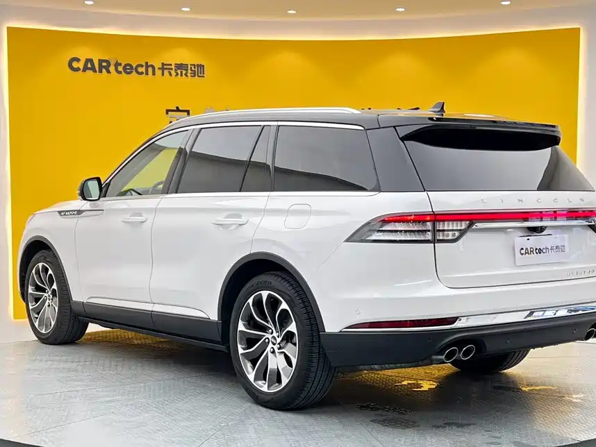 Lincoln Aviator — фото 7