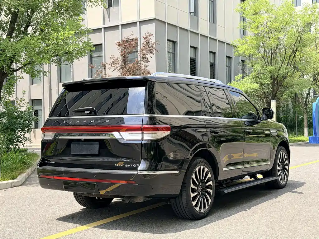 Lincoln Navigator — фото 9