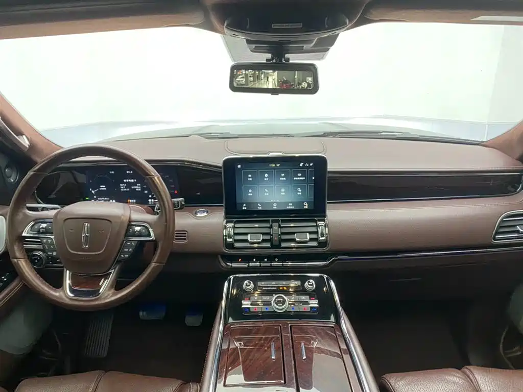 Lincoln Navigator — фото 14