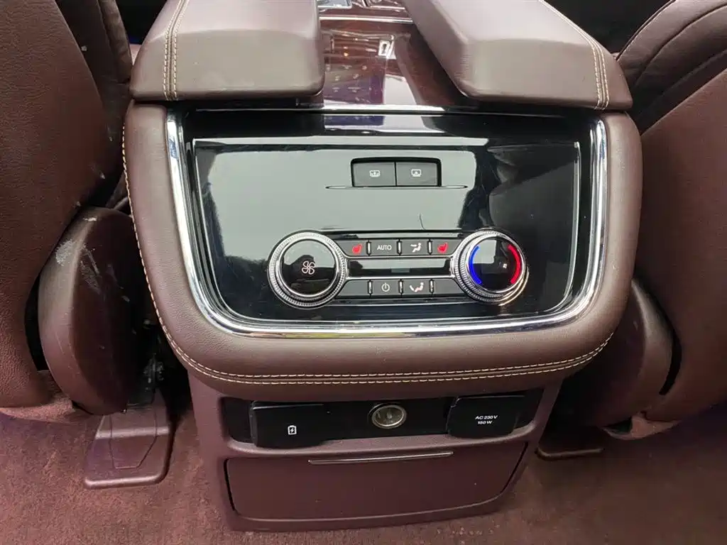 Lincoln Navigator — фото 22