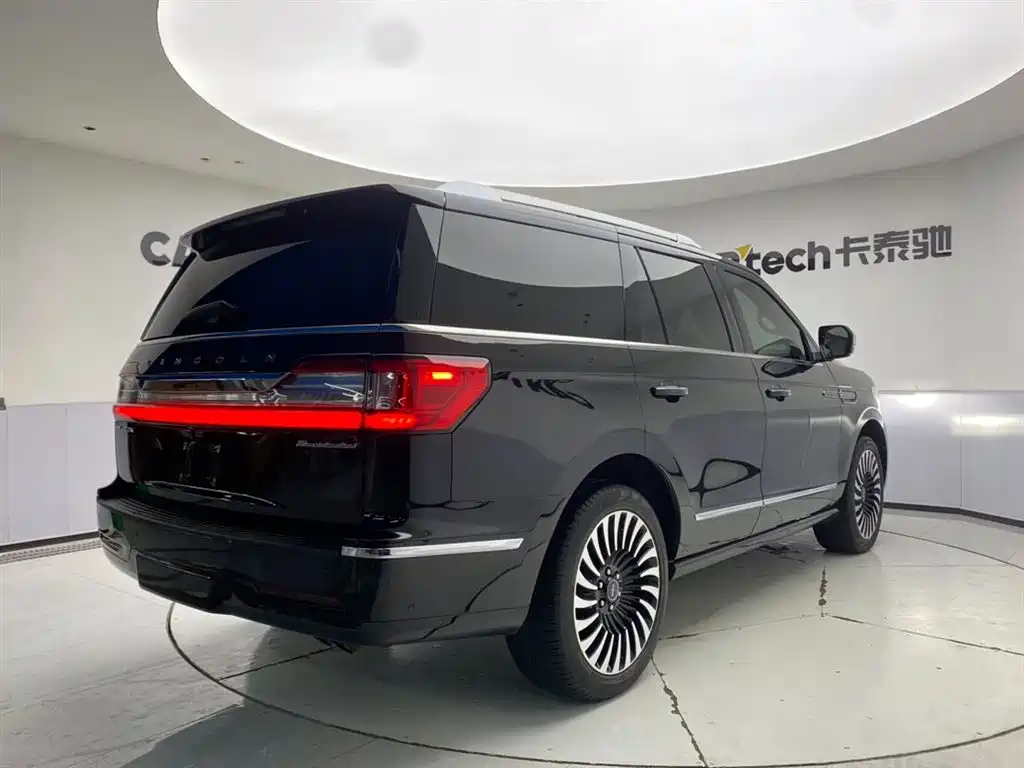 Lincoln Navigator — фото 5