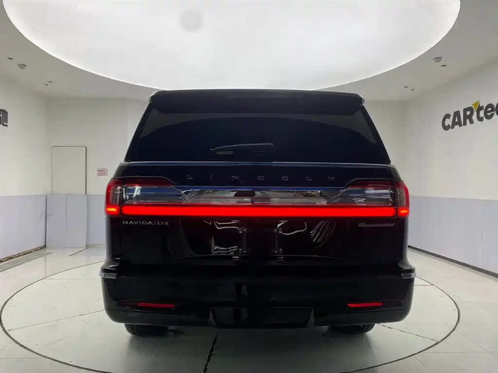Lincoln Navigator — фото 6