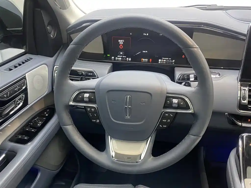 Lincoln Navigator — фото 14