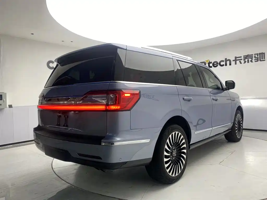 Lincoln Navigator — фото 5