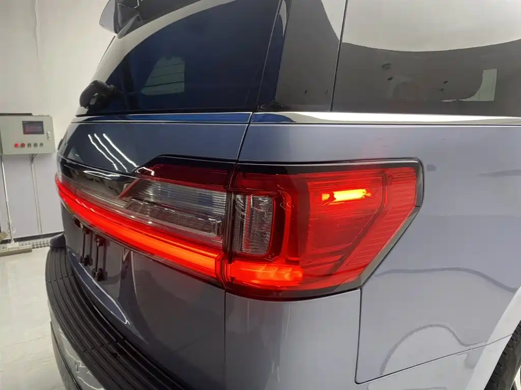 Lincoln Navigator — фото 10