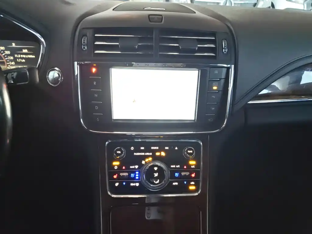 Lincoln Continental — фото 13