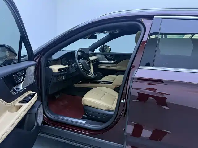 Lincoln Corsair — фото 10