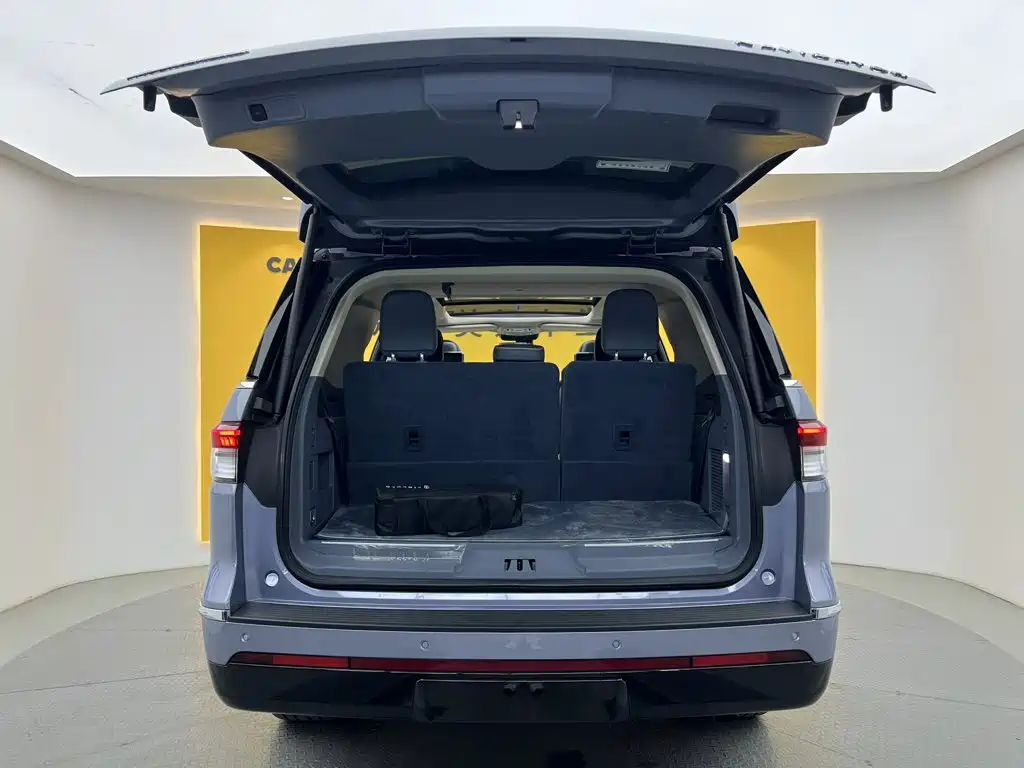 Lincoln Navigator — фото 14