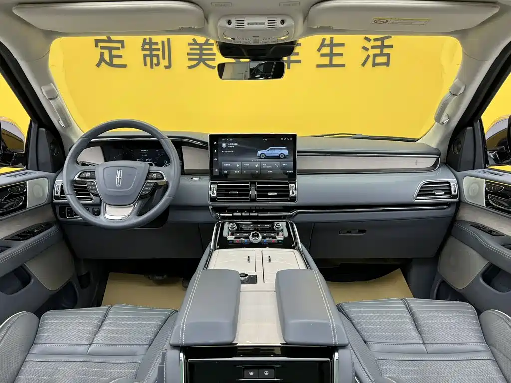 Lincoln Navigator — фото 19