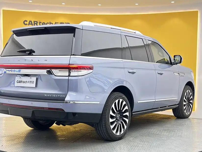 Lincoln Navigator — фото 3