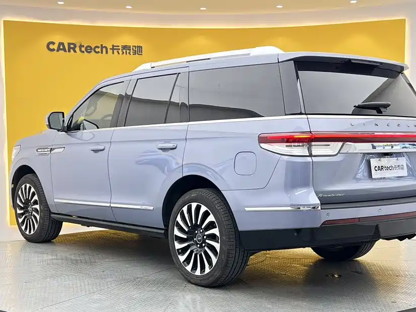Lincoln Navigator — фото 5