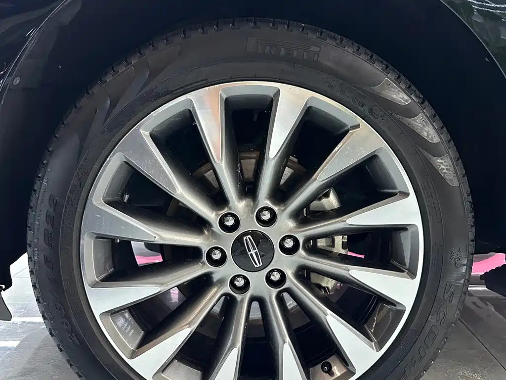 Lincoln Navigator — фото 15