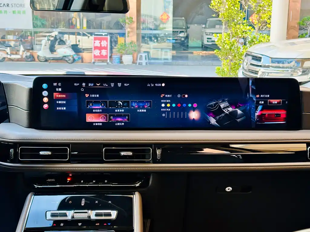 Lincoln Aviator — фото 13