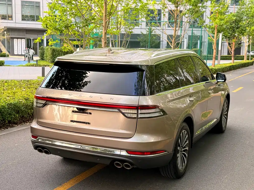 Lincoln Aviator (Import) — фото 5
