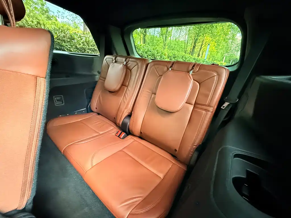 Lincoln Aviator (Import) — фото 8