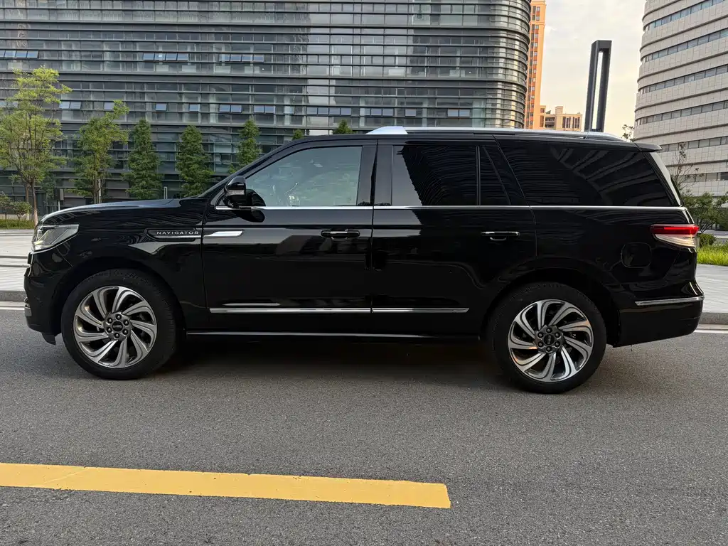 Lincoln Navigator — фото 4