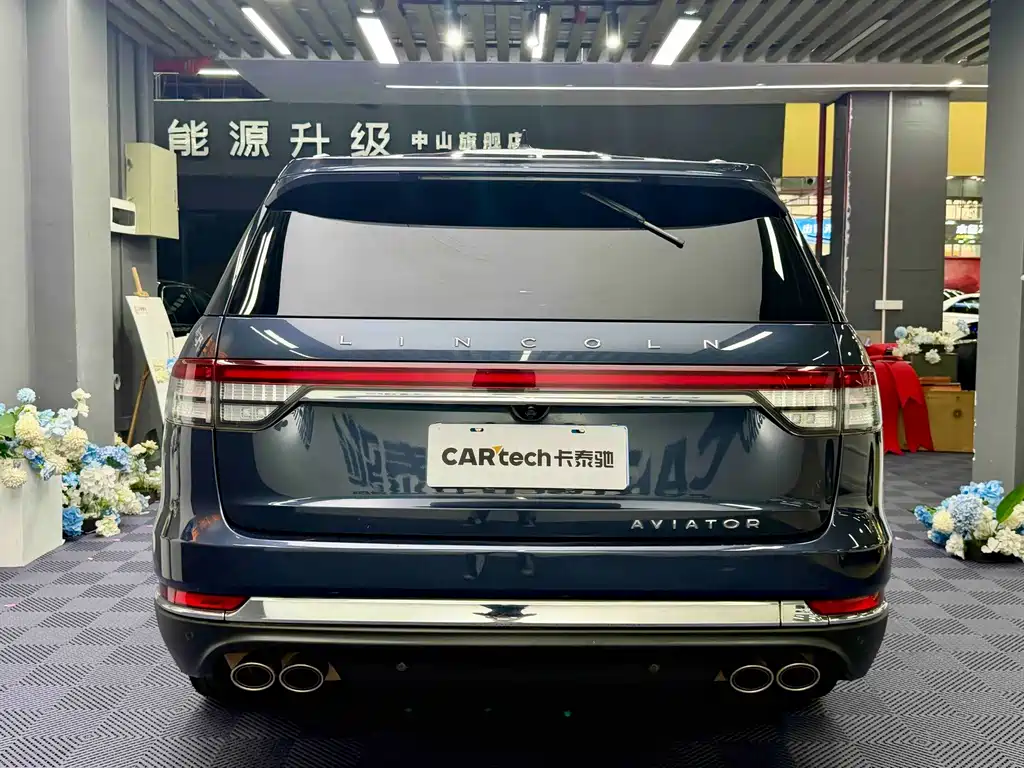 Lincoln Aviator — фото 14