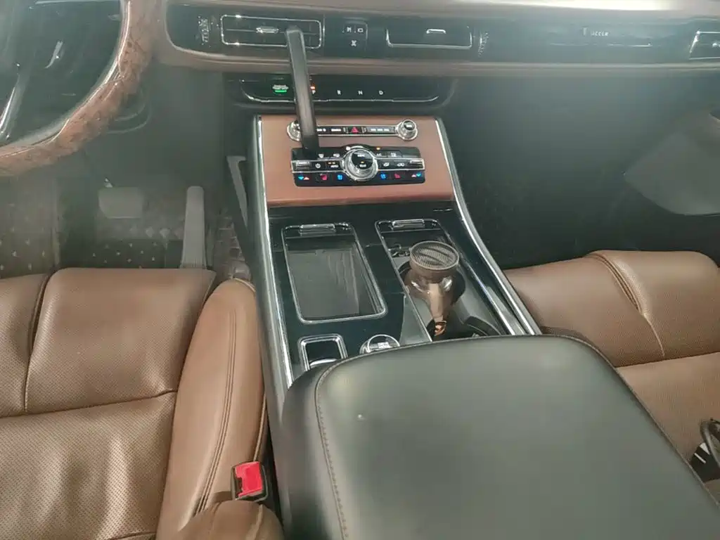 Lincoln Aviator — фото 14