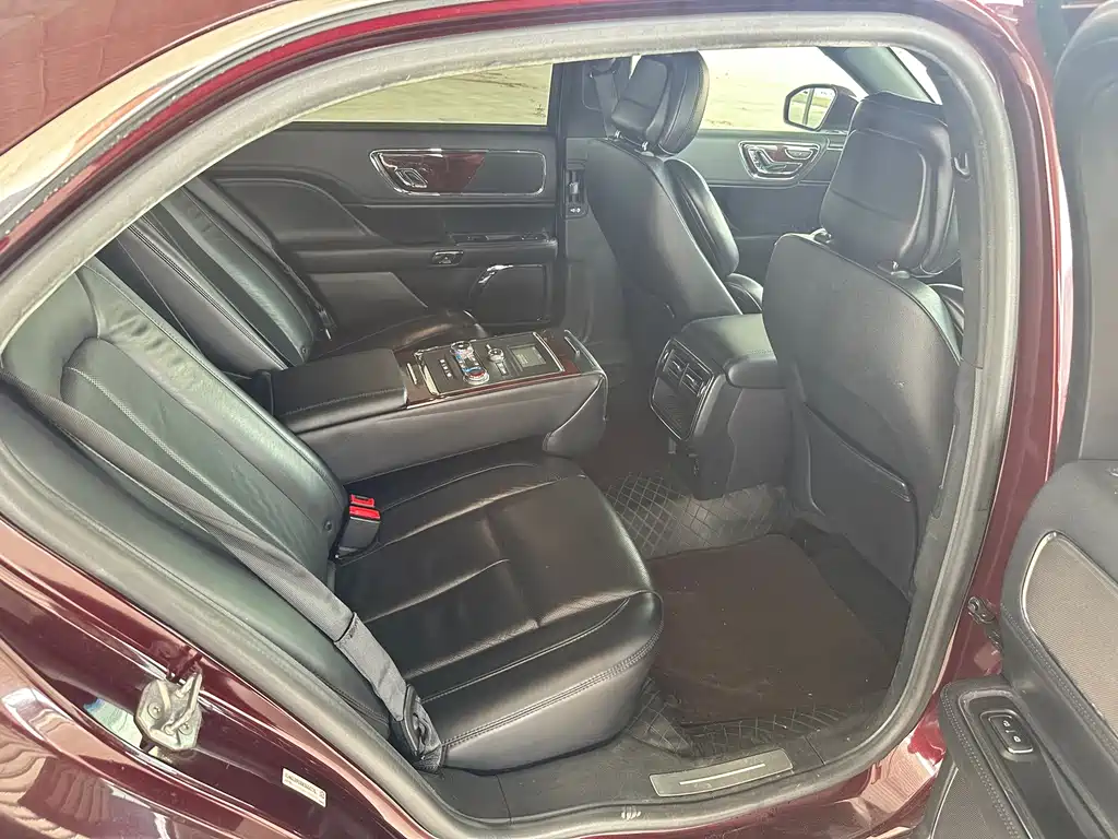 Lincoln Continental — фото 11