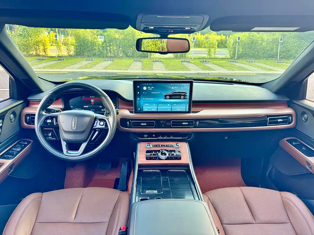 Lincoln Aviator — фото 10