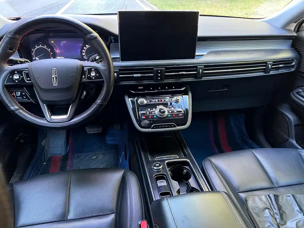 Lincoln Corsair — фото 10