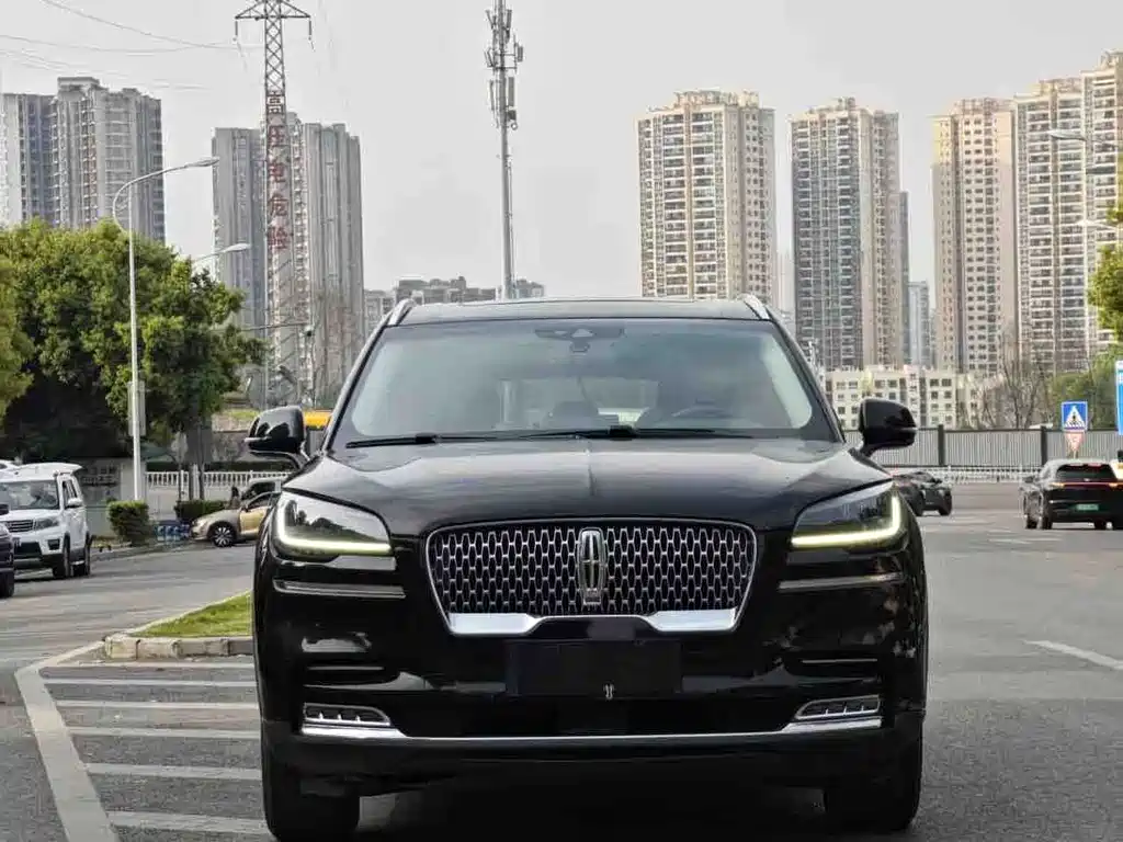 Lincoln Aviator — фото 2
