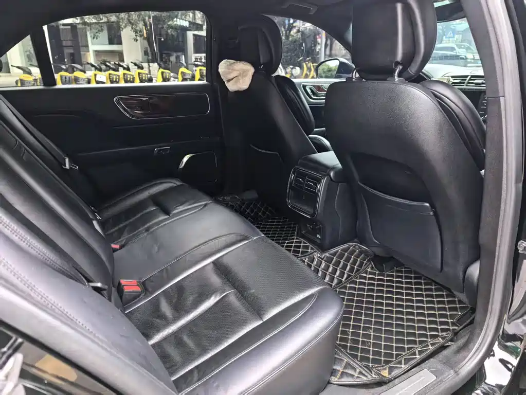 Lincoln Continental — фото 10