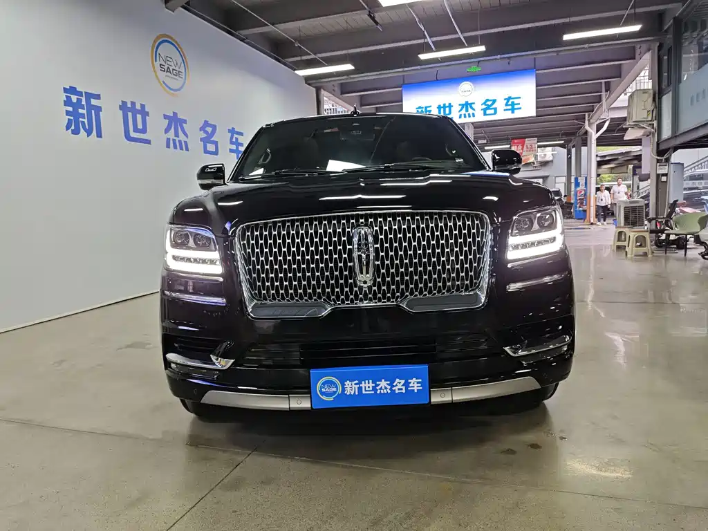 Lincoln Navigator — фото 10