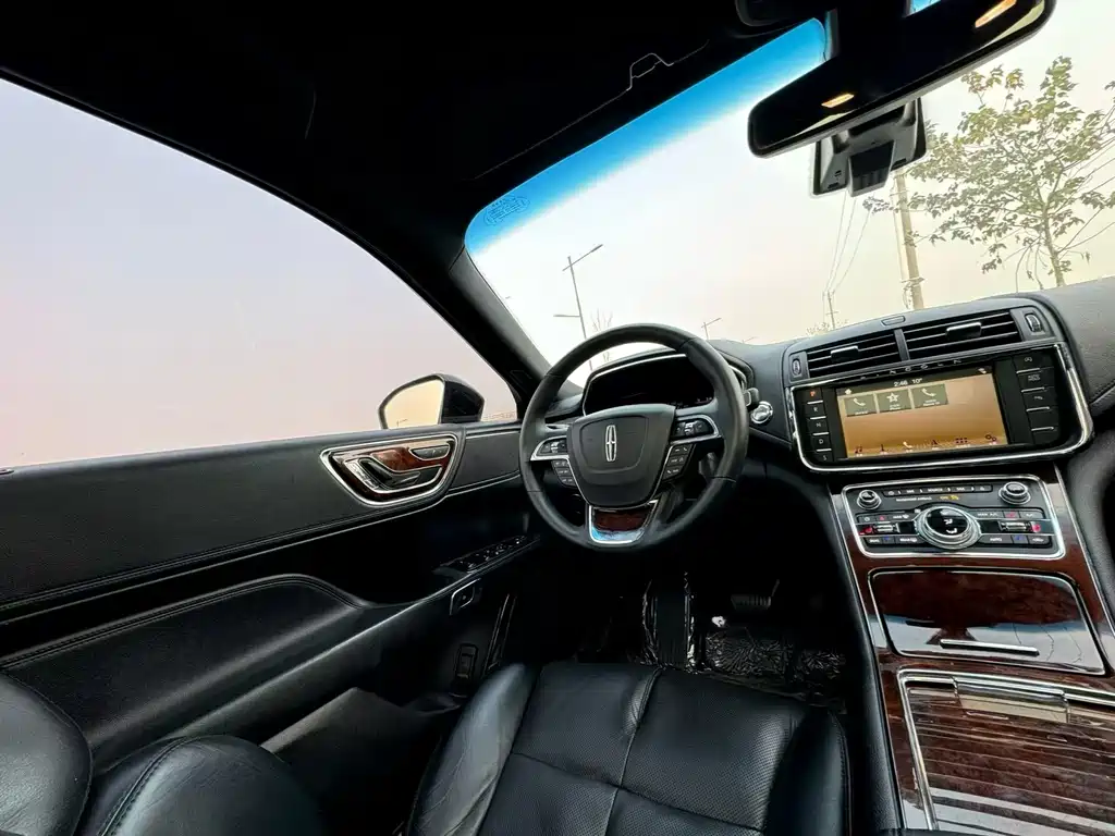 Lincoln Continental — фото 8