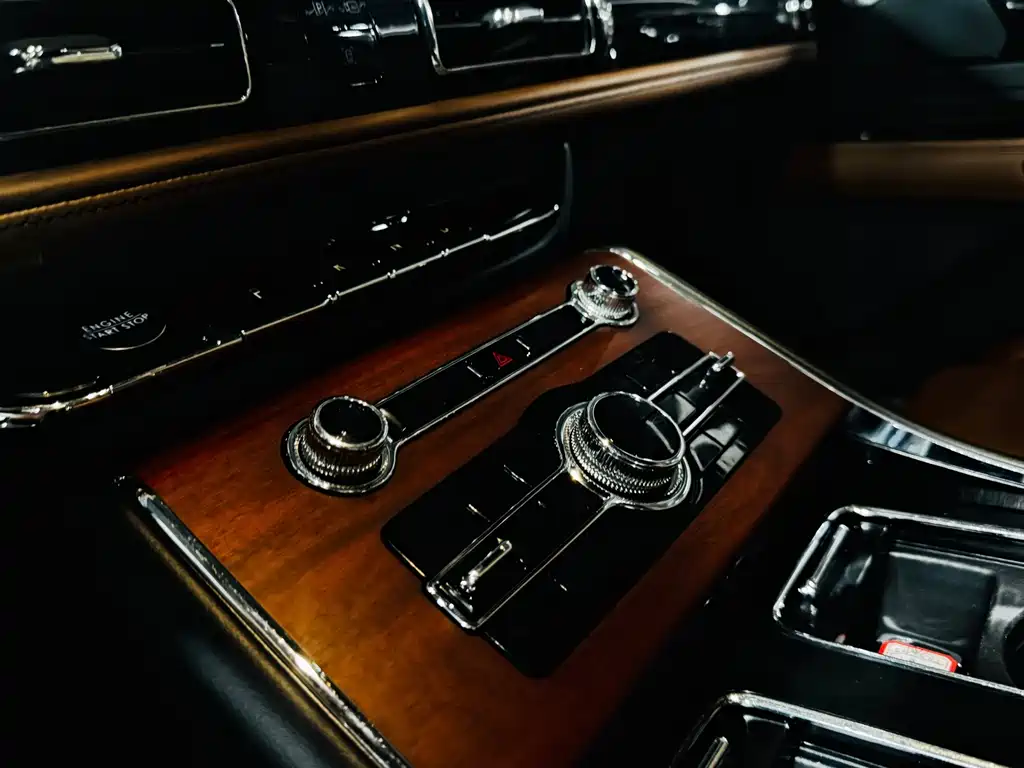 Lincoln Aviator — фото 6