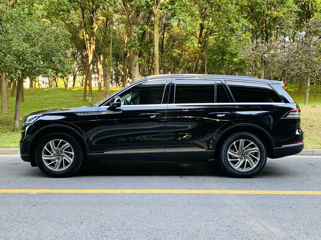 Lincoln Aviator — фото 4