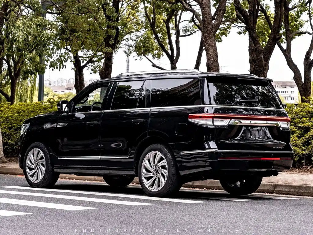 Lincoln Navigator — фото 13