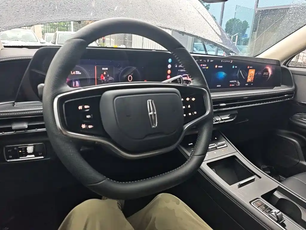 Lincoln Corsair — фото 10