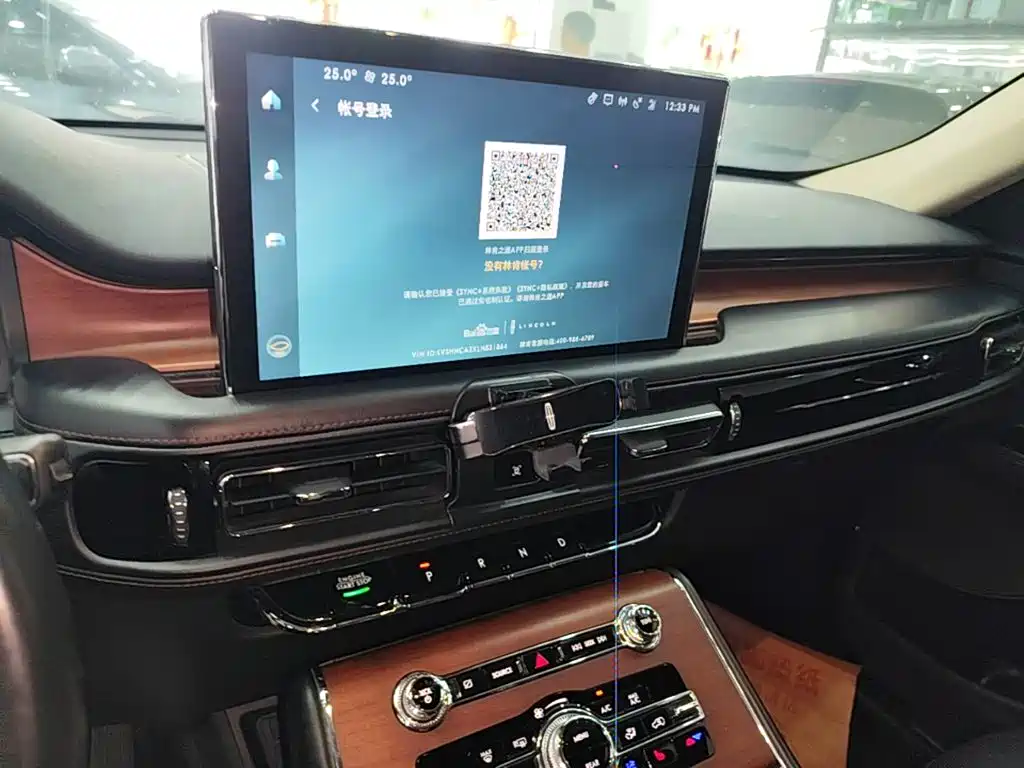 Lincoln Aviator — фото 13