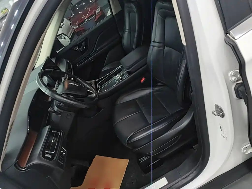 Lincoln Aviator — фото 15