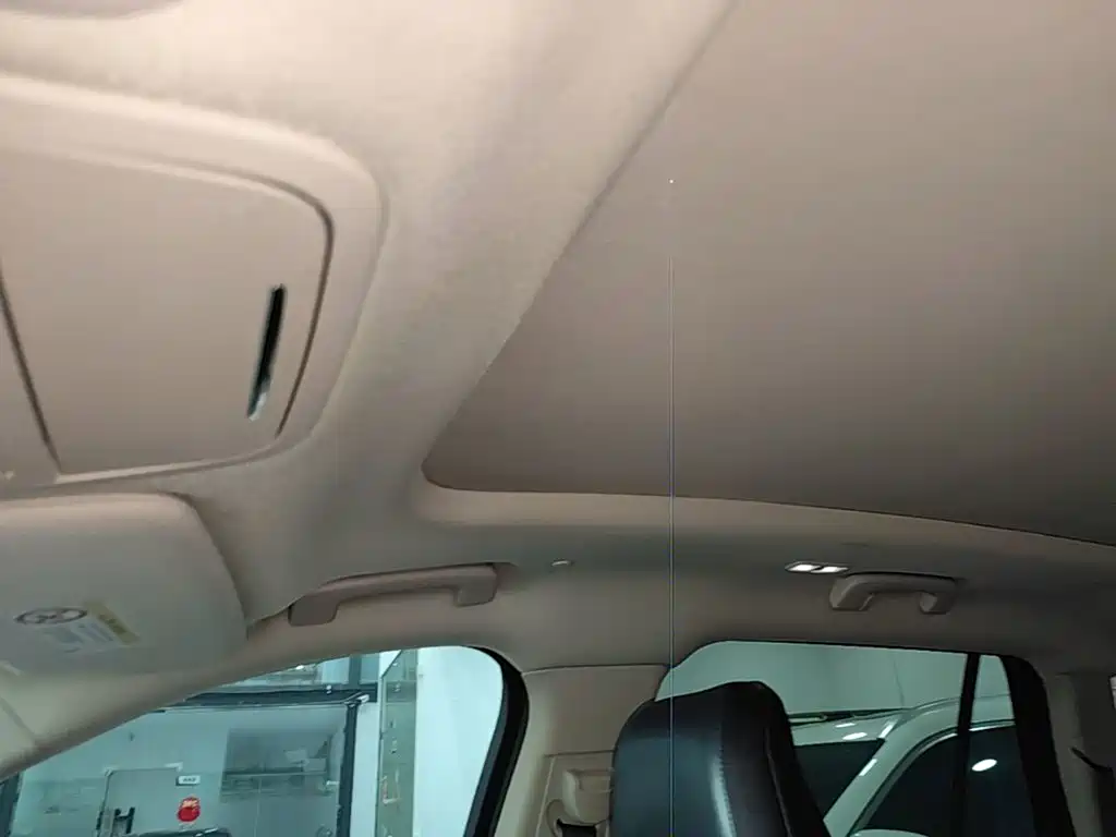 Lincoln Aviator — фото 18